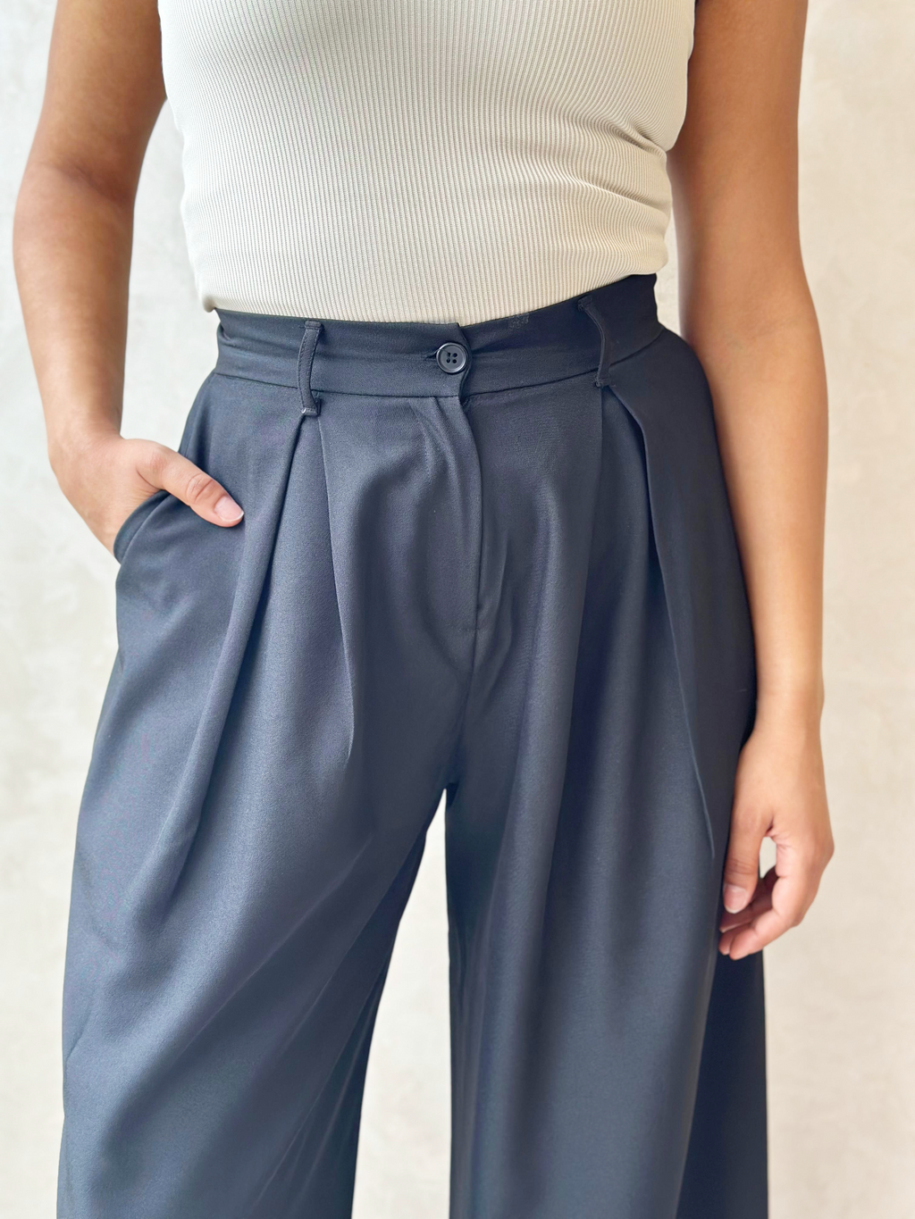 Linen Luxe Palazzo in Black