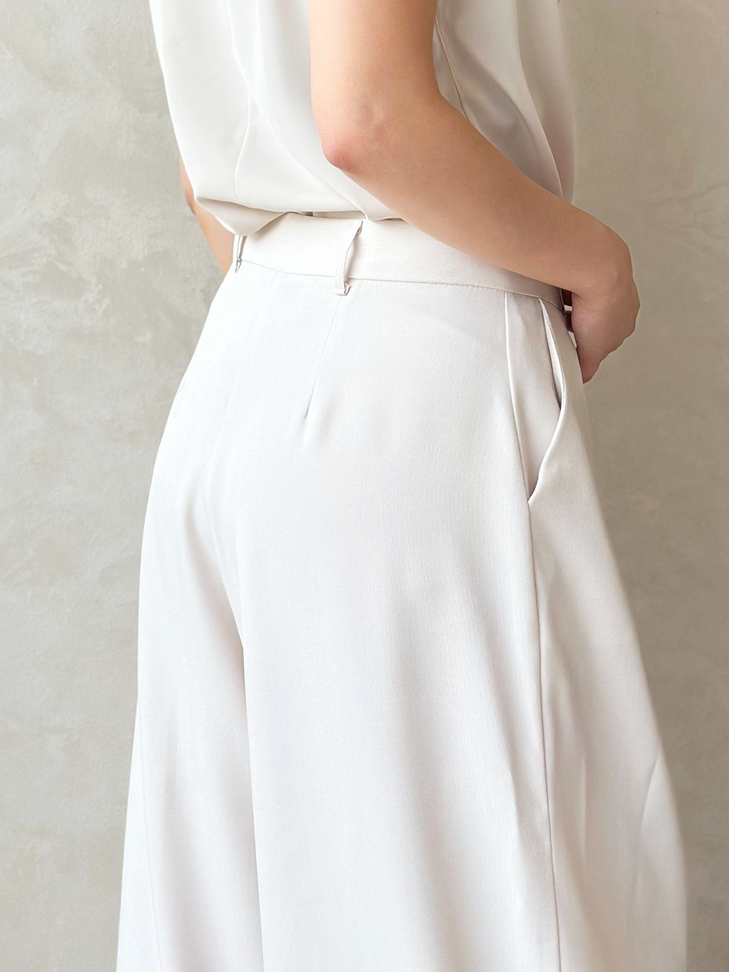 Linen Luxe Palazzo in Biege